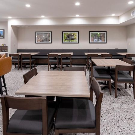 Grandstay Hotel & Suites Algona Екстериор снимка
