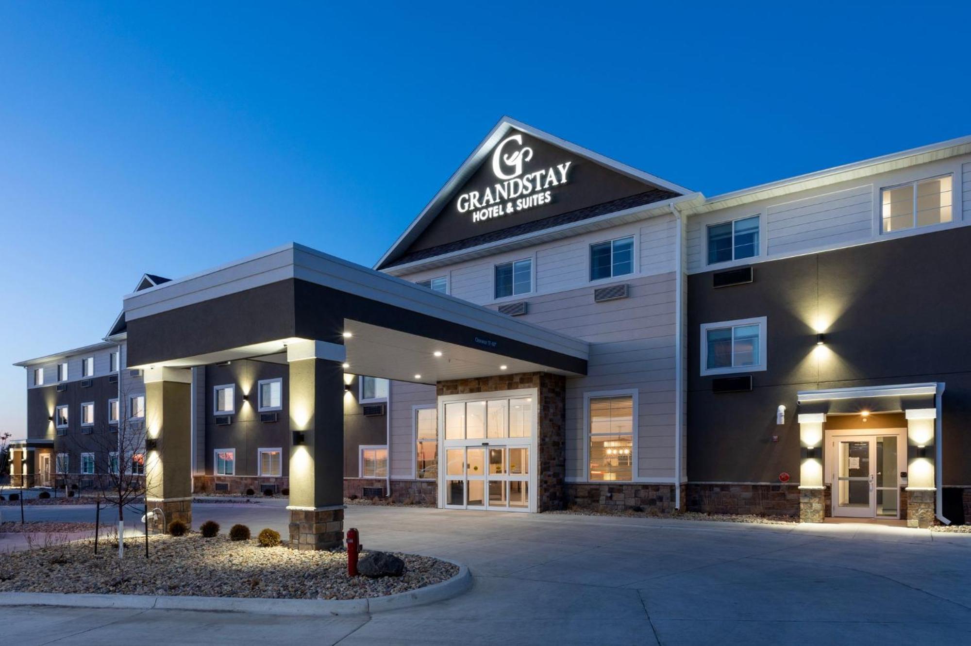 Grandstay Hotel & Suites Algona Екстериор снимка